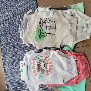New Disney mickey mandalorian star wars 8 piece lot 9 month lot onesies shorts